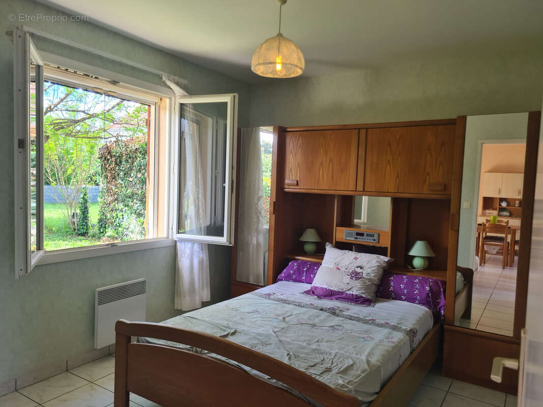 Maison à SAINT-SEURIN-SUR-L&#039;ISLE