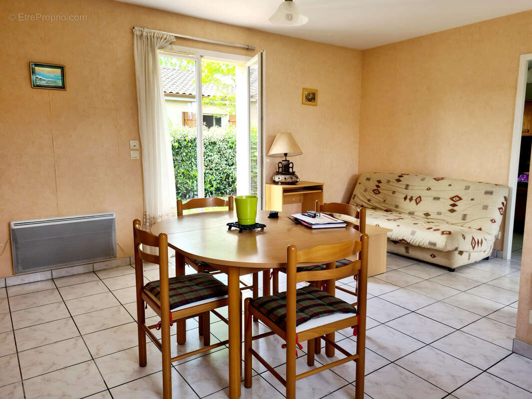 Maison à SAINT-SEURIN-SUR-L&#039;ISLE