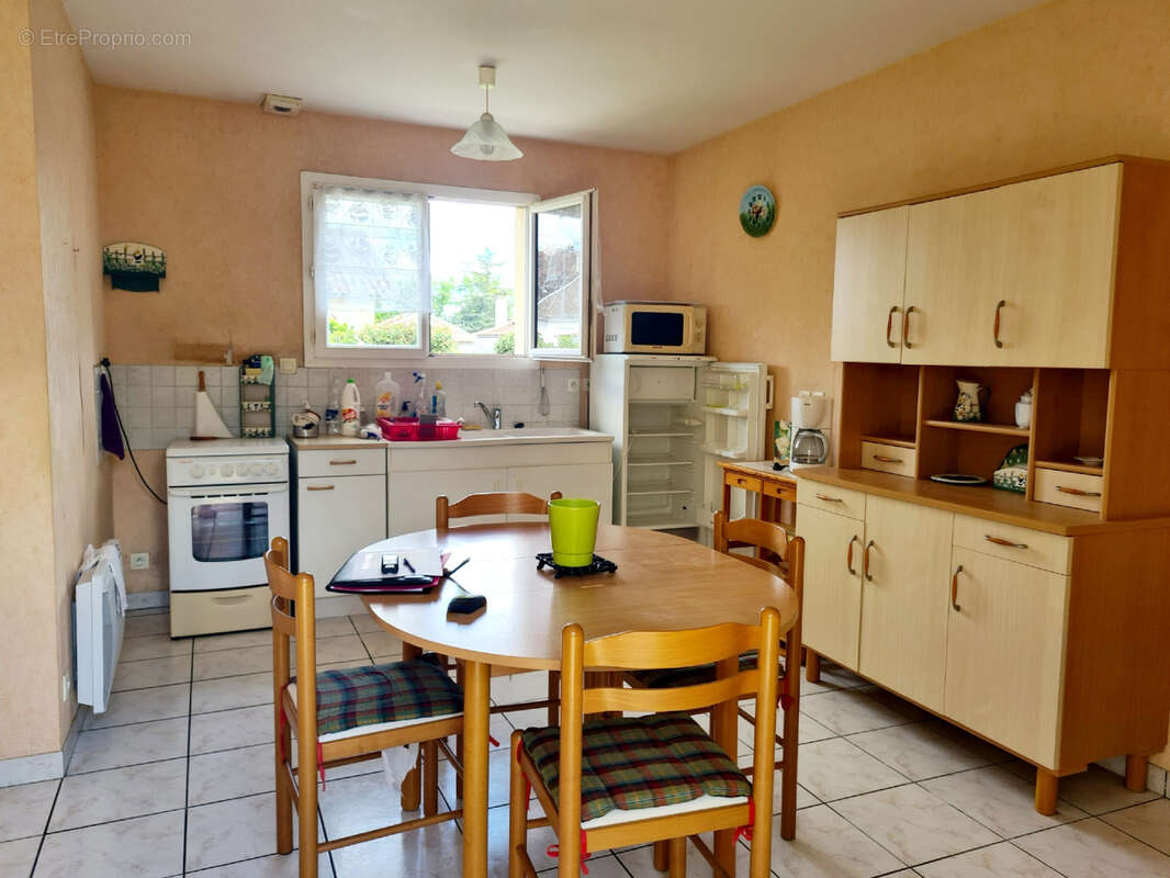 Maison à SAINT-SEURIN-SUR-L&#039;ISLE