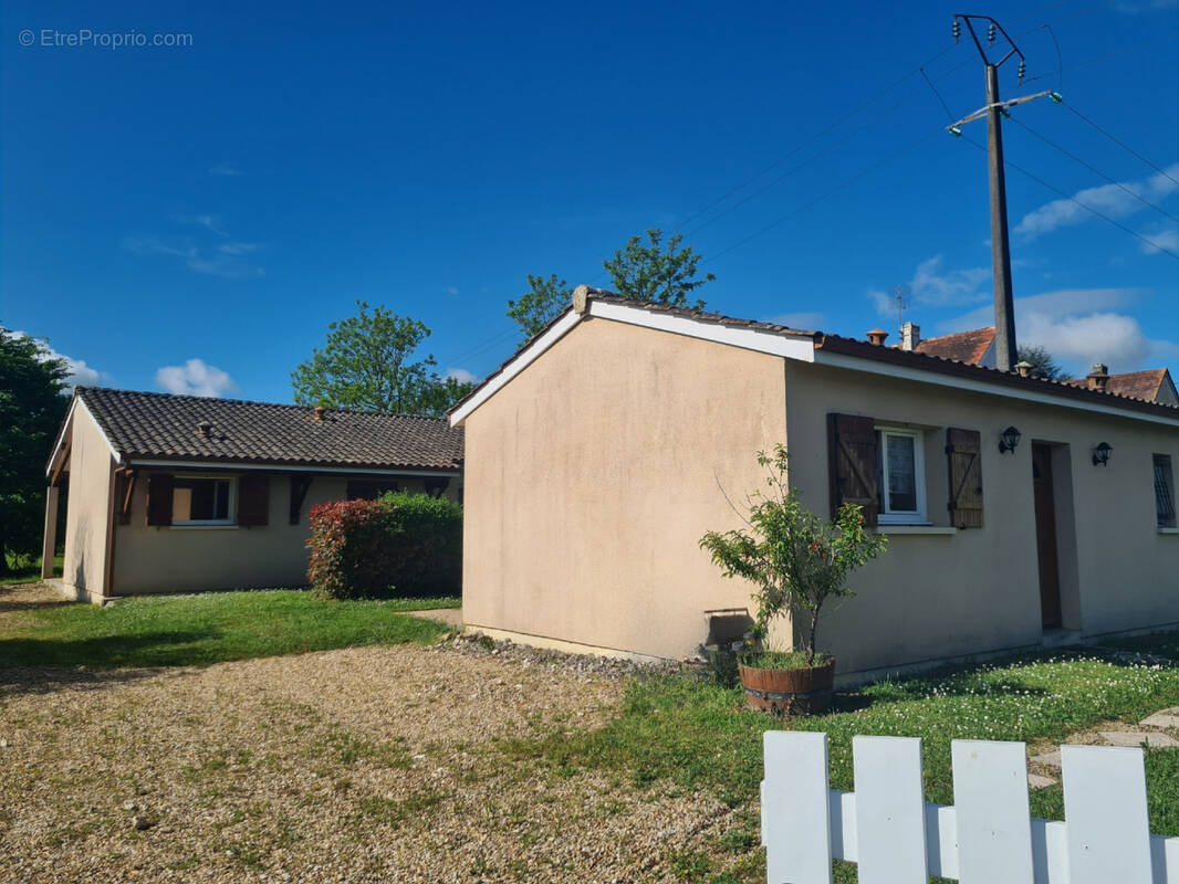 Maison à SAINT-SEURIN-SUR-L&#039;ISLE
