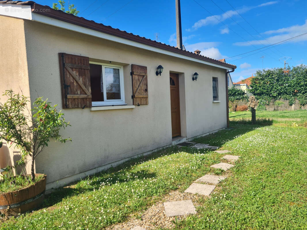 Maison à SAINT-SEURIN-SUR-L&#039;ISLE