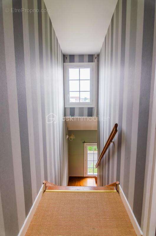 Maison à LE MEE-SUR-SEINE