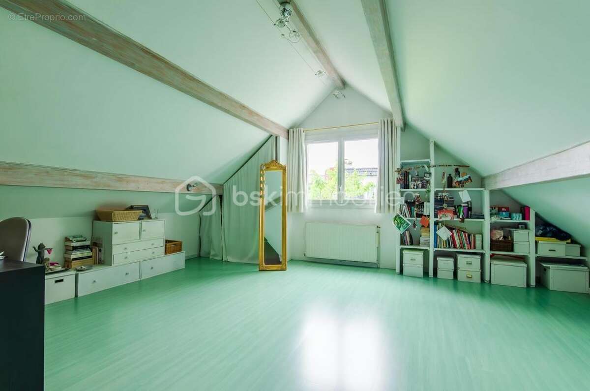 Maison à LE MEE-SUR-SEINE