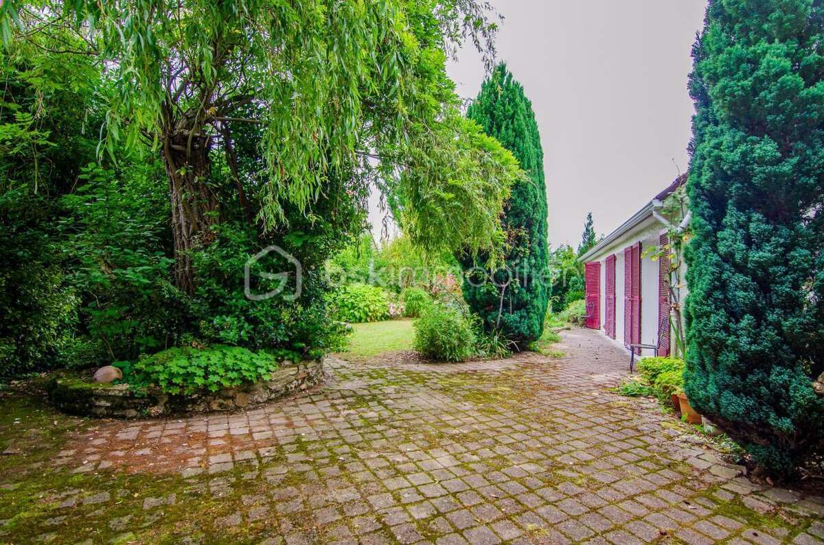 Maison à LE MEE-SUR-SEINE