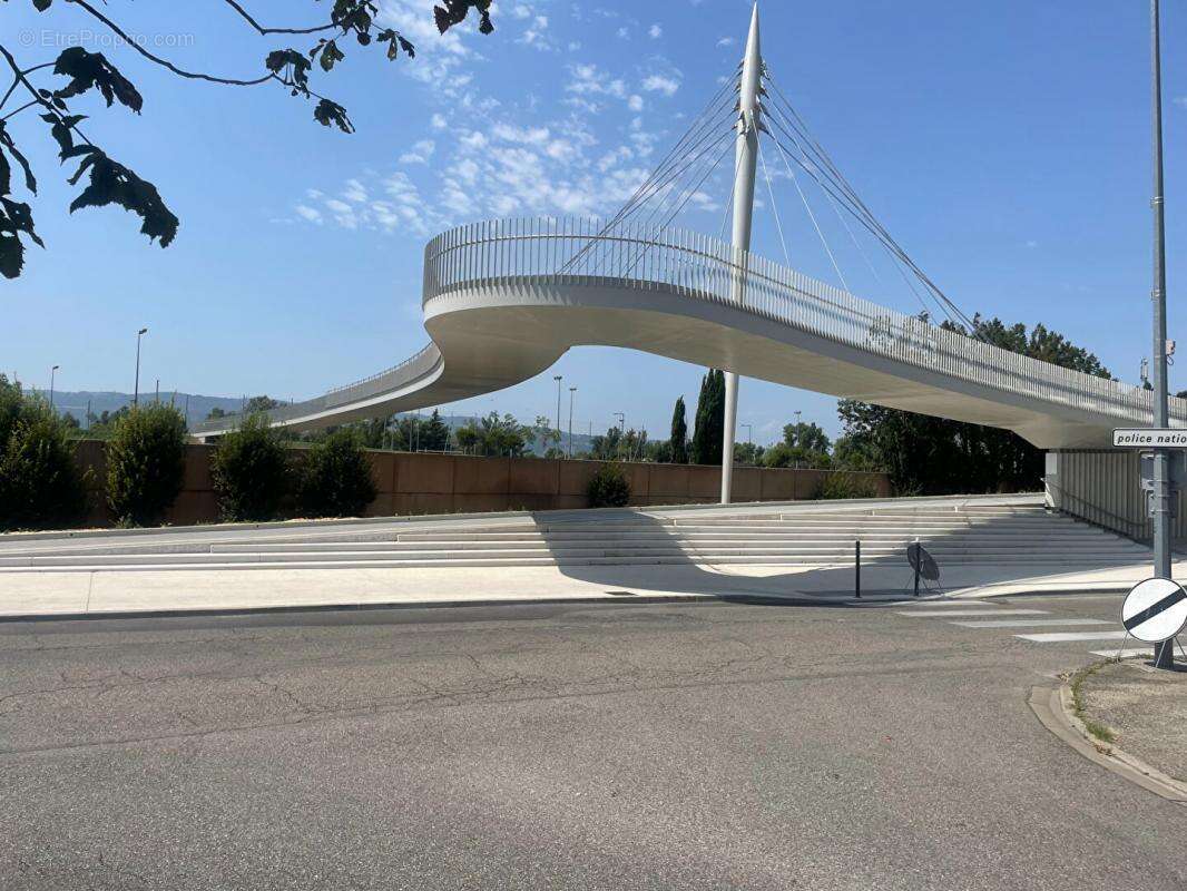 Maison à BOURG-LES-VALENCE