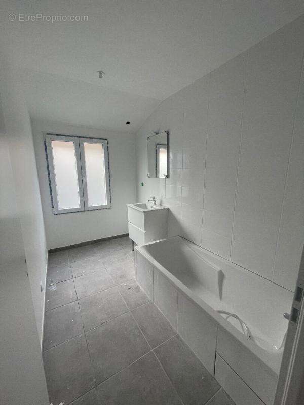 Maison à BOURG-LES-VALENCE