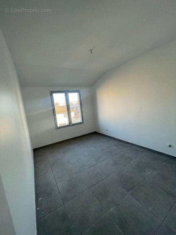 Maison à BOURG-LES-VALENCE