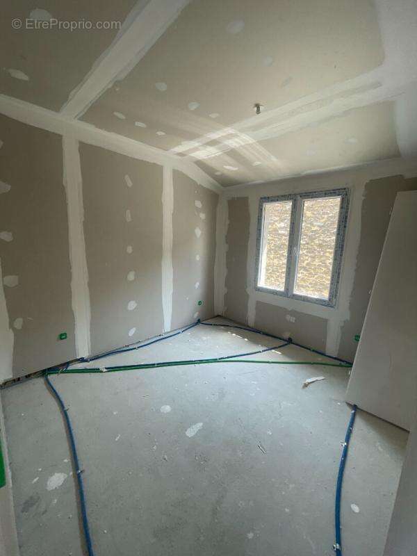 Maison à BOURG-LES-VALENCE