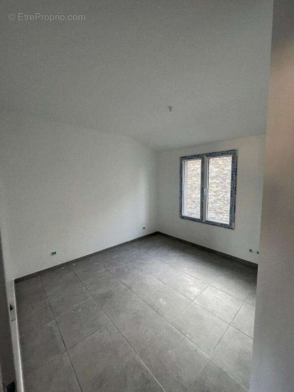 Maison à BOURG-LES-VALENCE