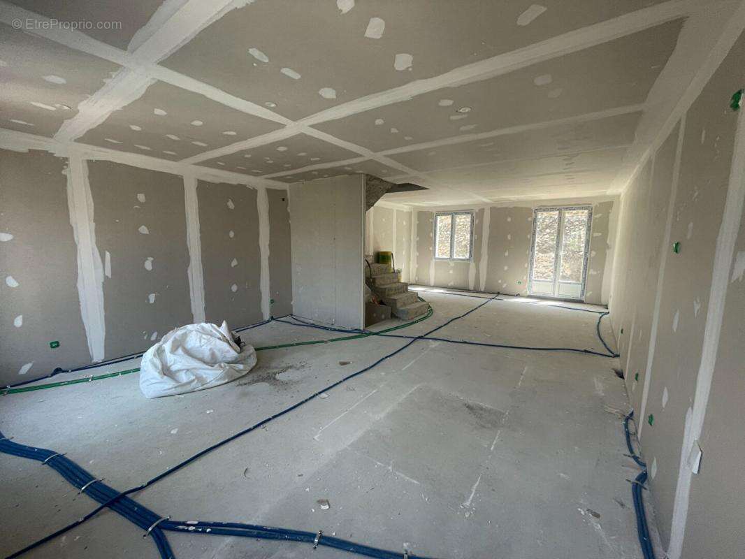 Maison à BOURG-LES-VALENCE