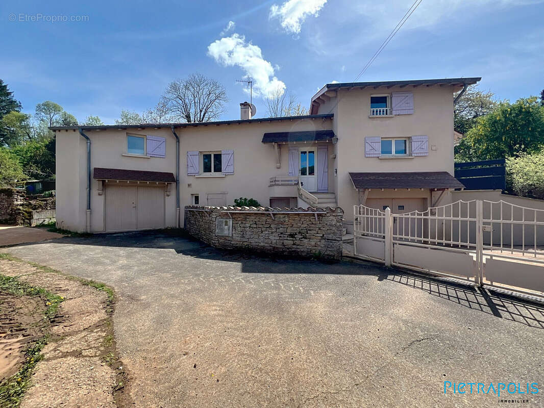 Maison à PIERRECLOS