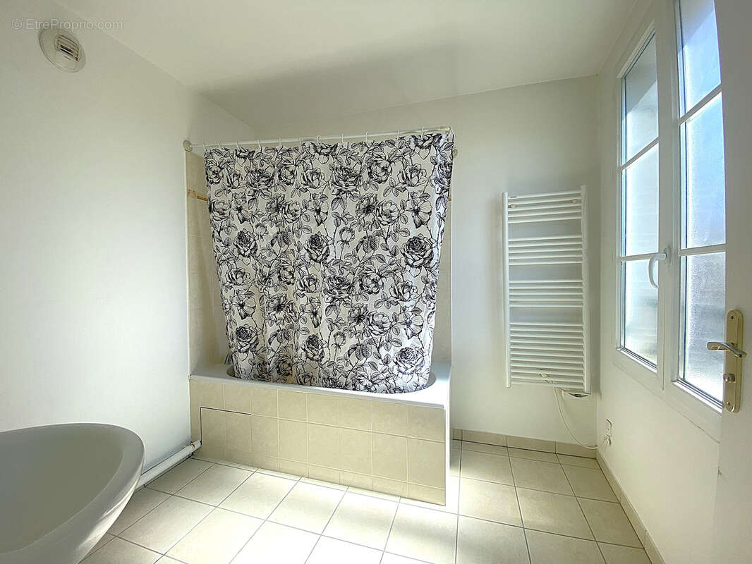 Appartement à MAGNY-LE-HONGRE