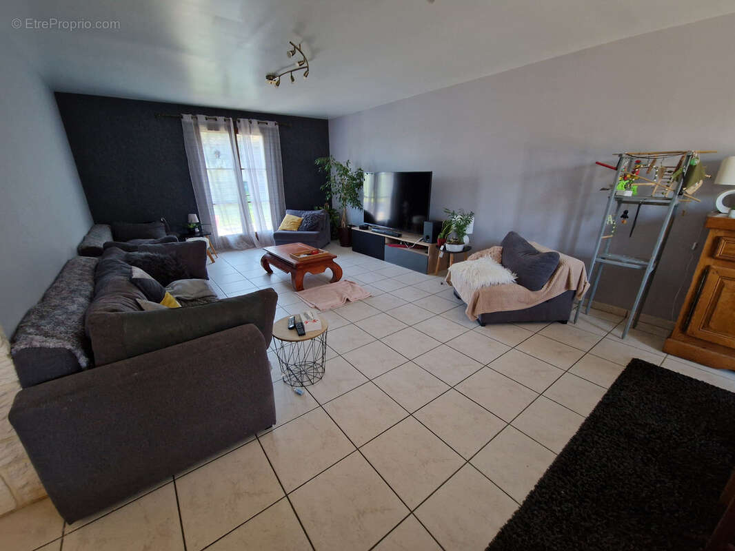 Maison à ECLUZELLES