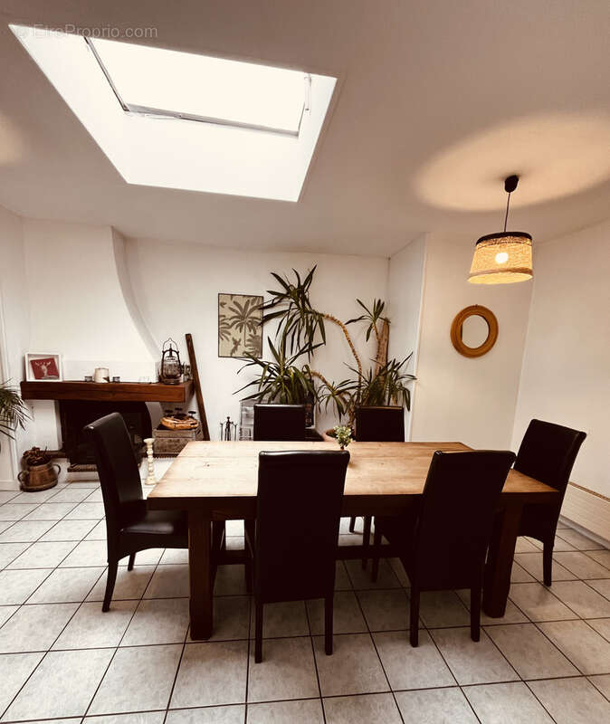 Commerce à MONDEVILLE