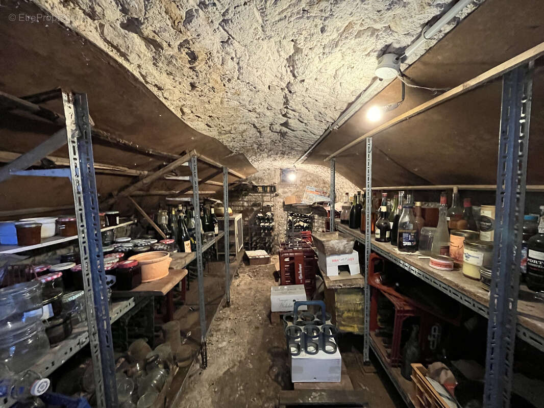 Maison à LA CHAPELLE-LA-REINE