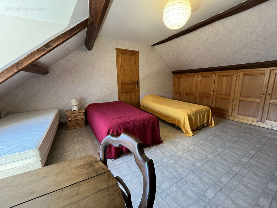 Maison à LA CHAPELLE-LA-REINE