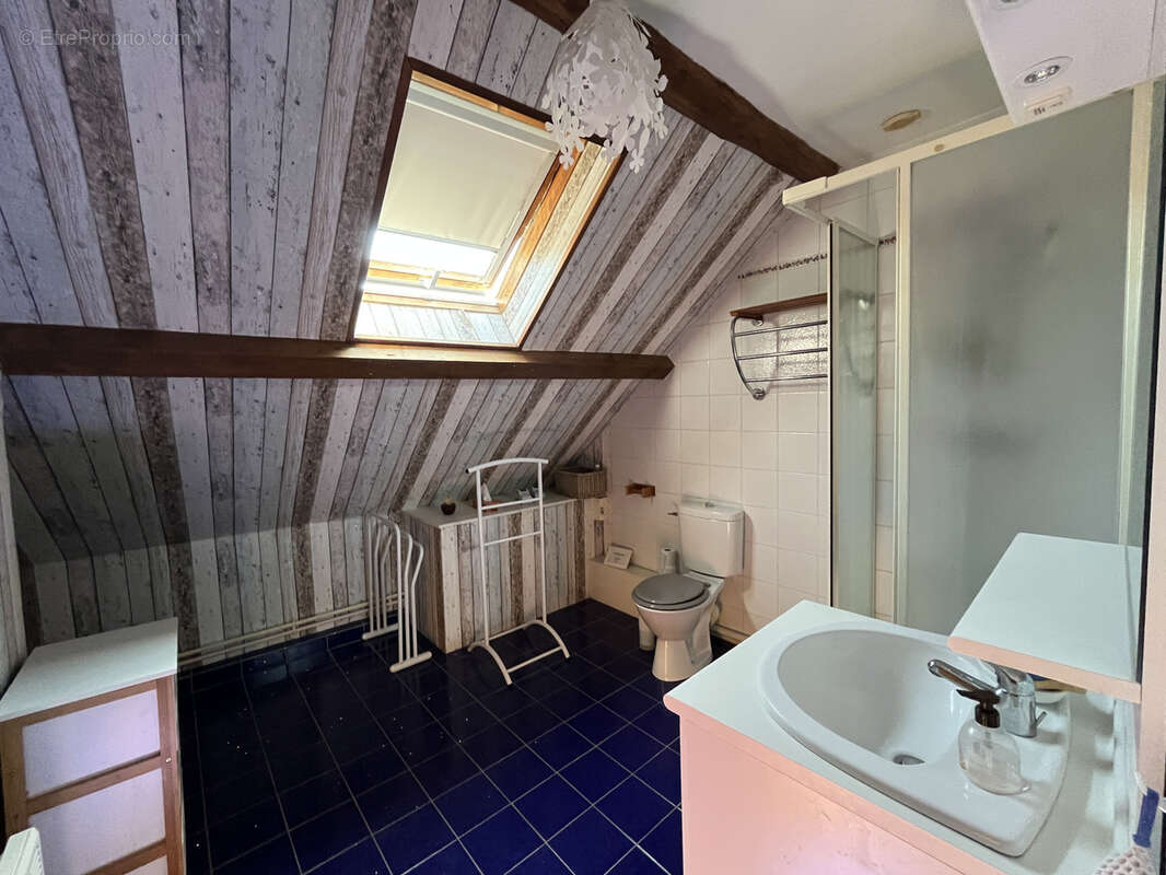 Maison à LA CHAPELLE-LA-REINE