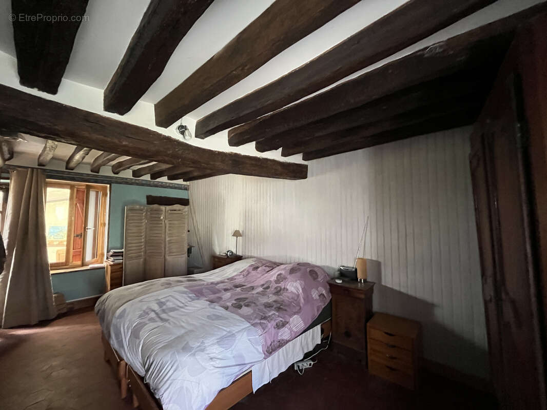 Maison à LA CHAPELLE-LA-REINE