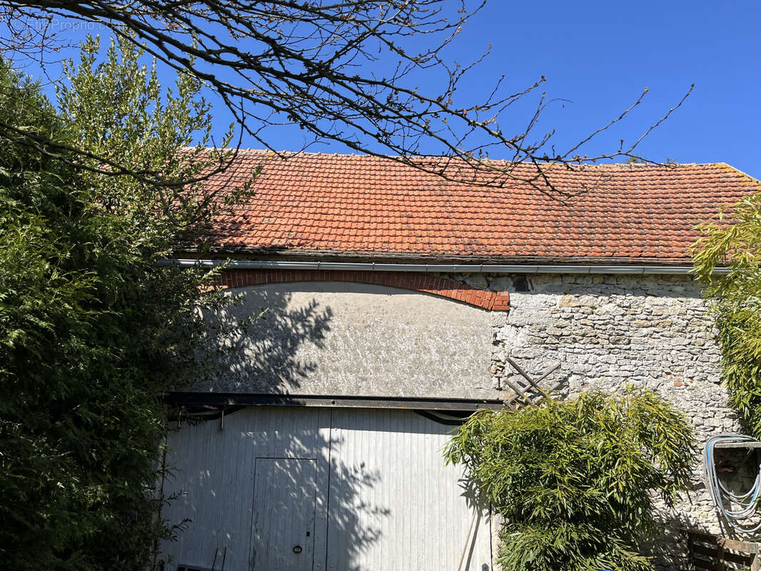 Maison à LA CHAPELLE-LA-REINE