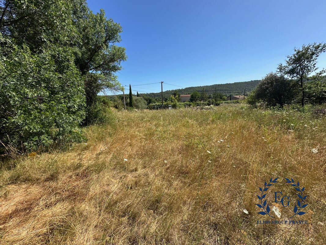 Terrain à CAMPS-LA-SOURCE