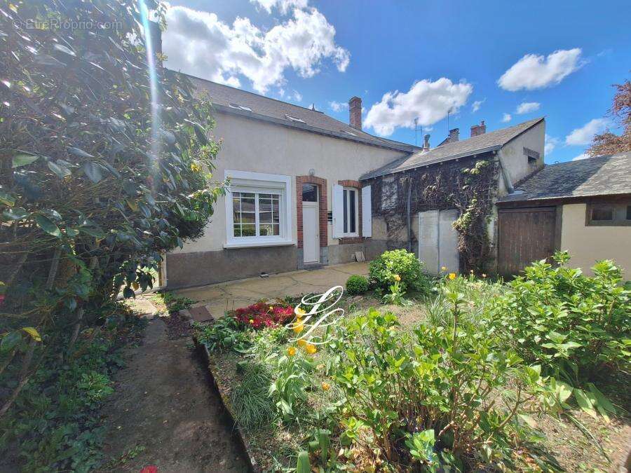 Maison à SABLE-SUR-SARTHE