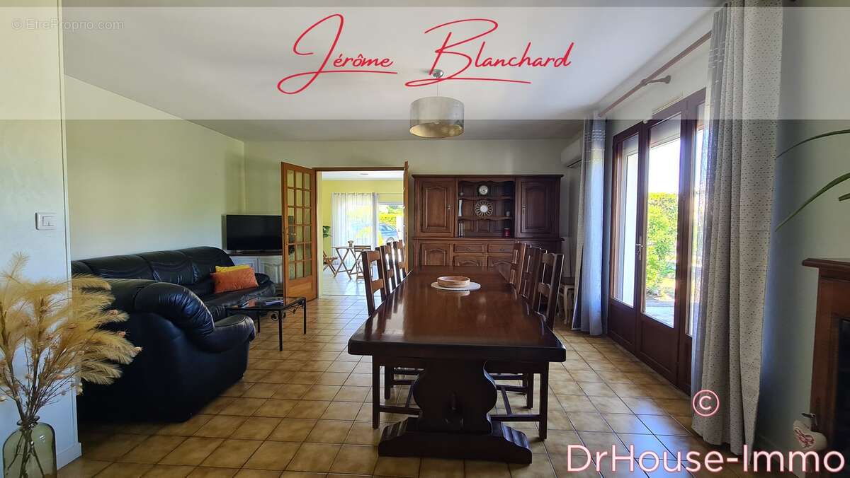 Maison à AMBARES-ET-LAGRAVE