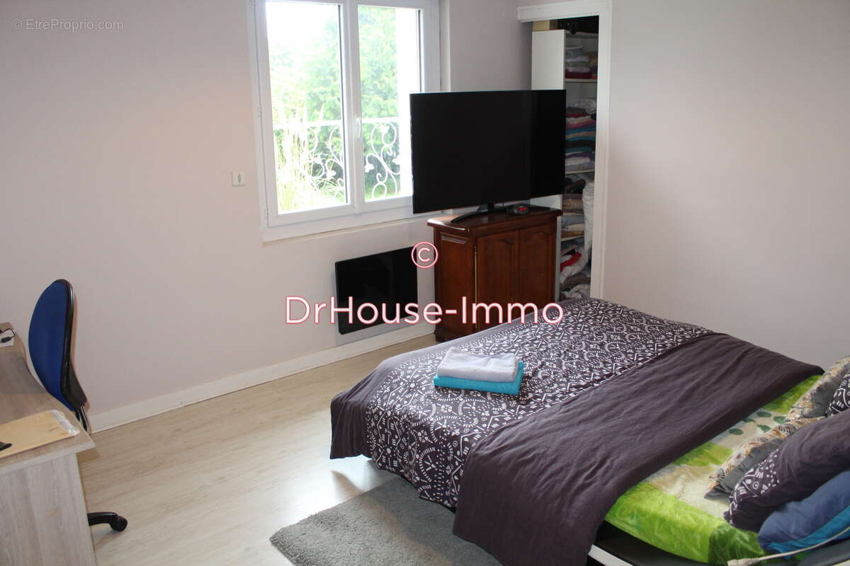 Maison à ROULLET-SAINT-ESTEPHE