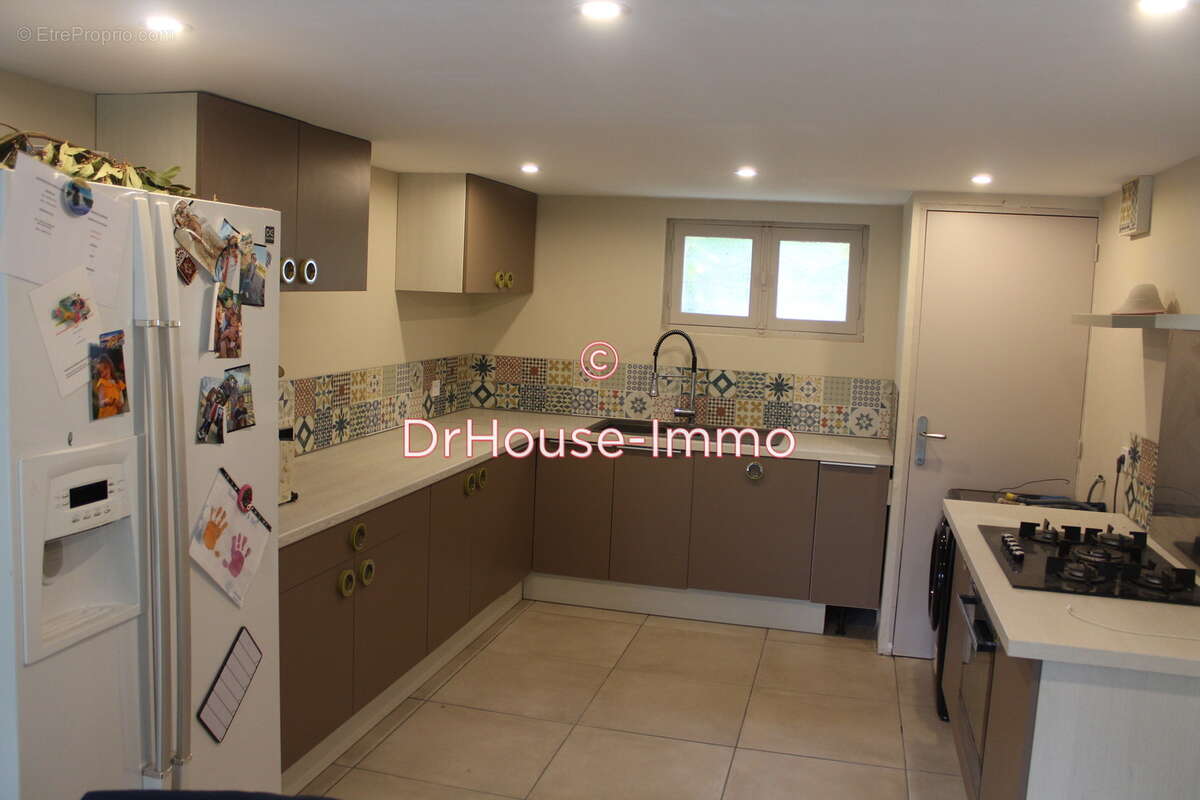 Maison à ROULLET-SAINT-ESTEPHE