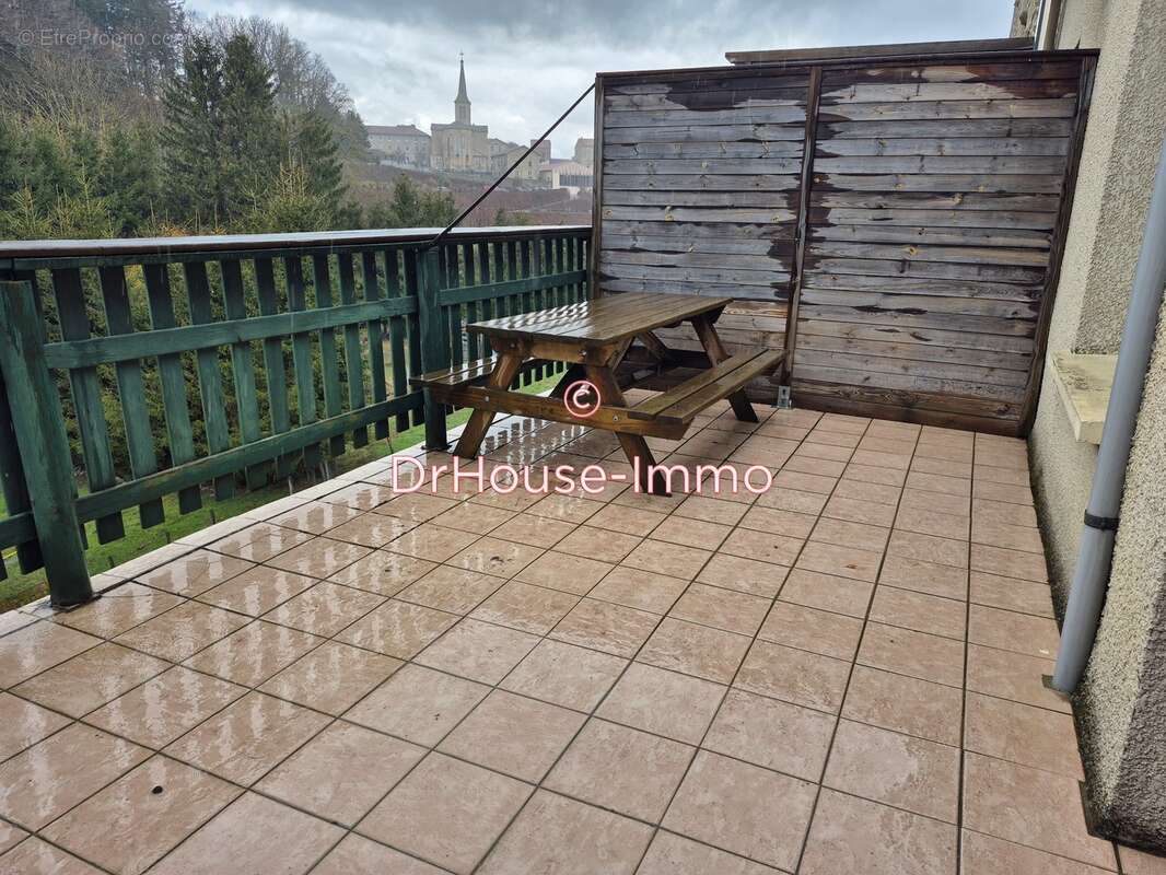 Maison à MONTFAUCON-EN-VELAY