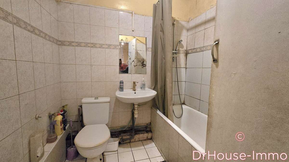 Appartement à AUBERVILLIERS