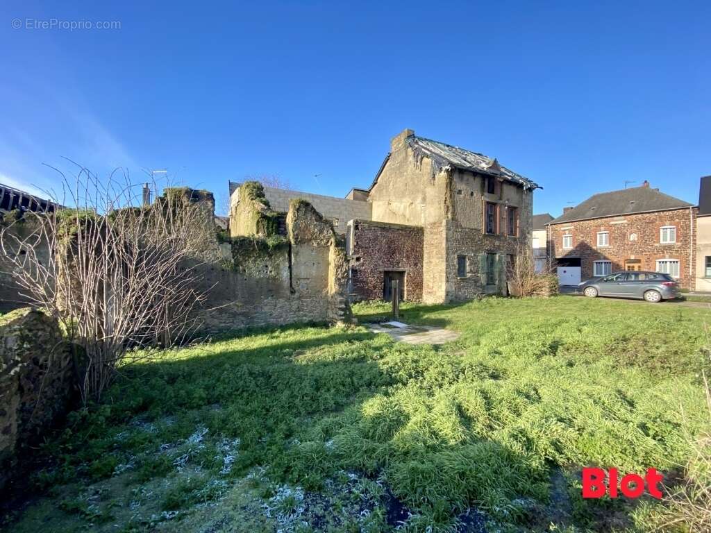 Maison à SAINT-MEEN-LE-GRAND