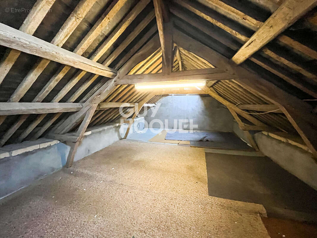 Maison à LAIZE-LA-VILLE