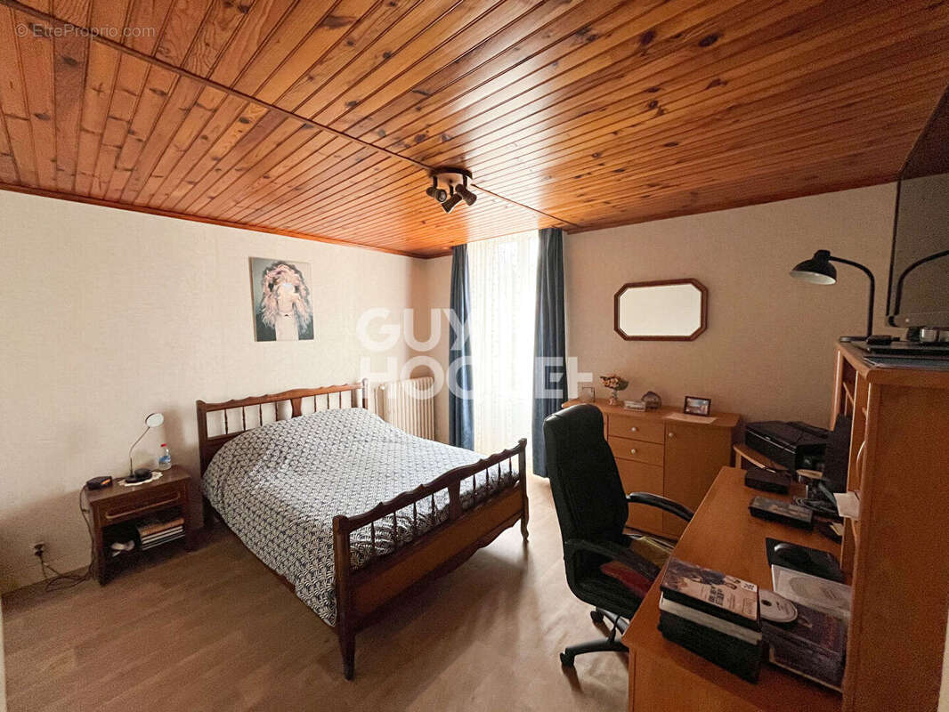 Maison à LAIZE-LA-VILLE