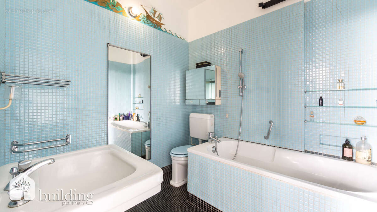 Appartement à NEUILLY-SUR-SEINE