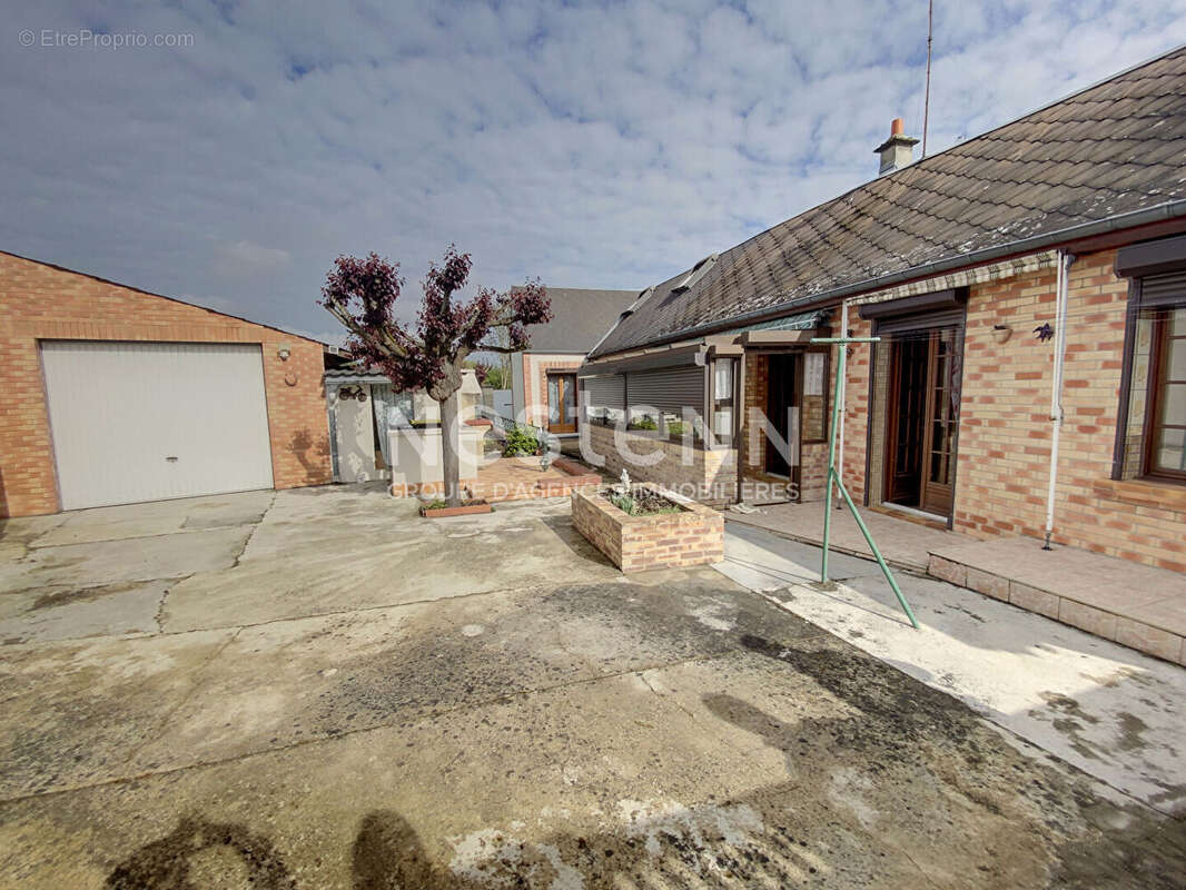 Maison à BICHANCOURT