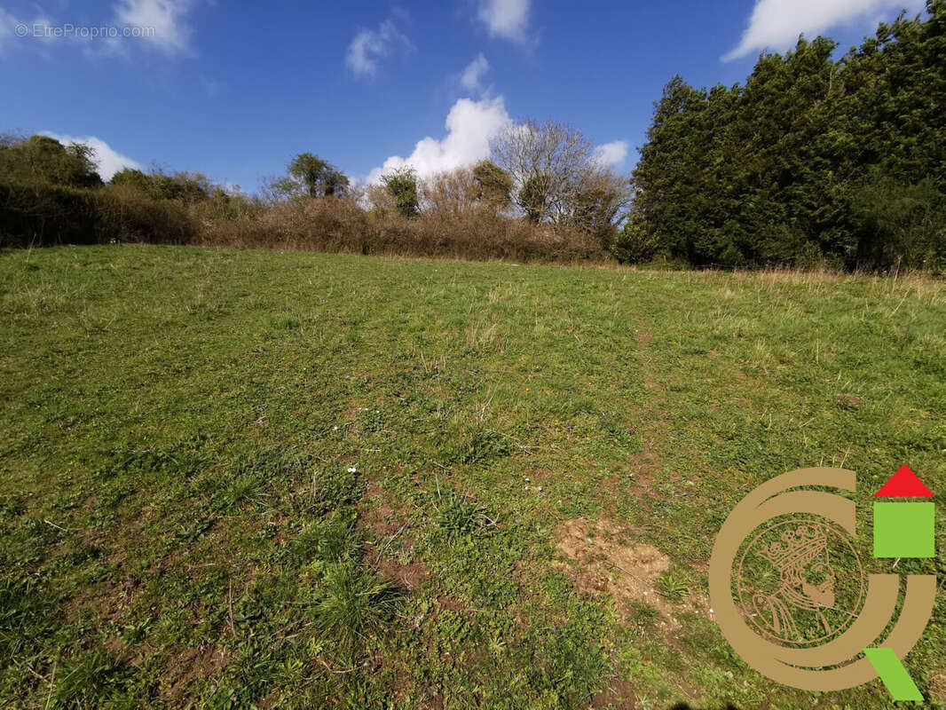 Terrain à HUBY-SAINT-LEU