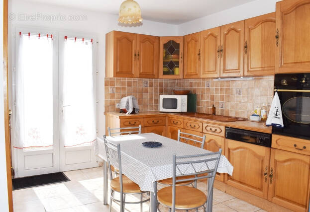 Maison à LA BREE-LES-BAINS