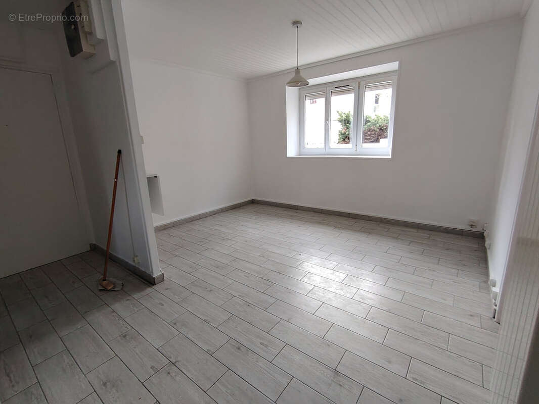 Appartement à MONDEVILLE