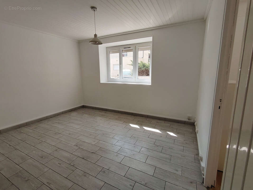 Appartement à MONDEVILLE