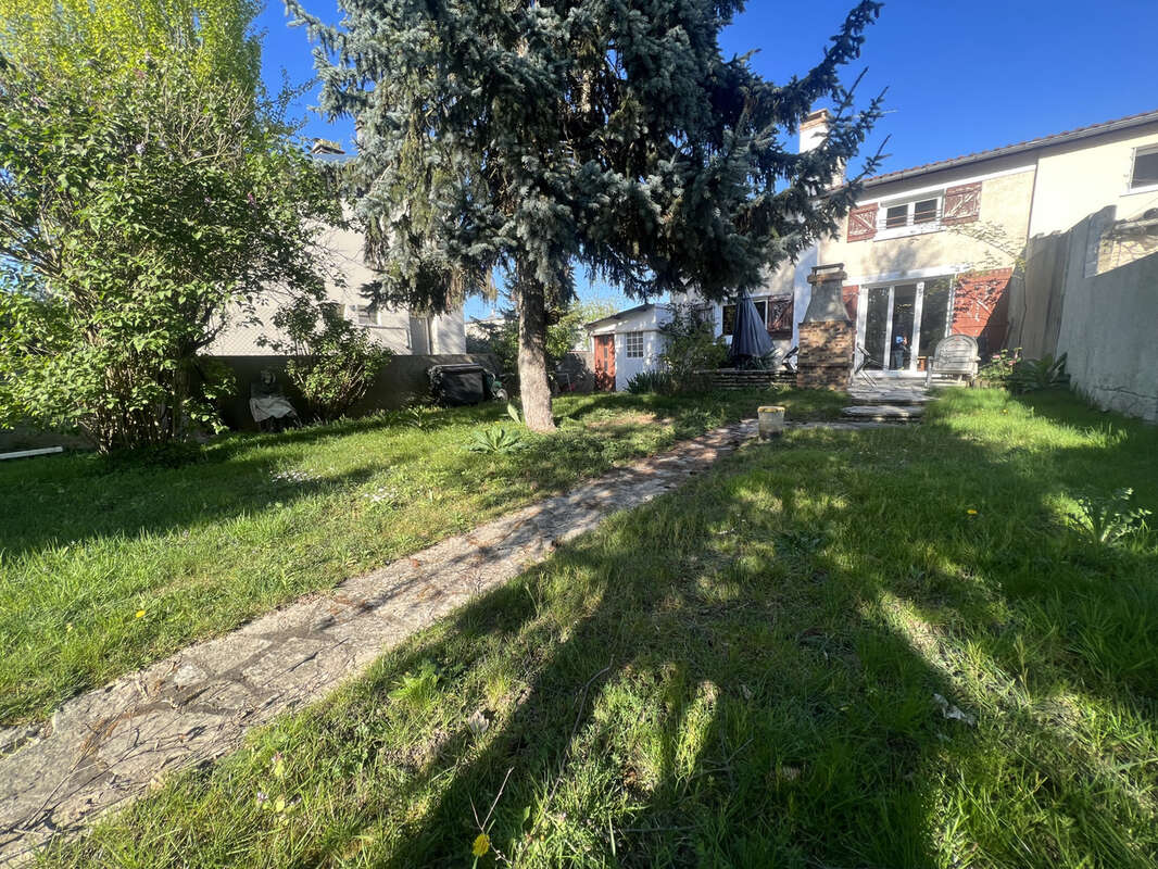 Maison à CHAMPIGNY-SUR-MARNE
