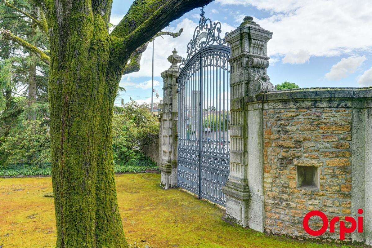 Appartement à CALUIRE-ET-CUIRE