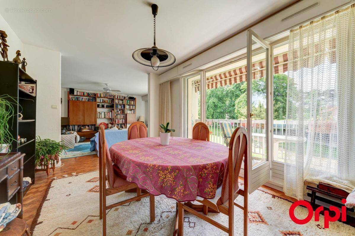 Appartement à CALUIRE-ET-CUIRE