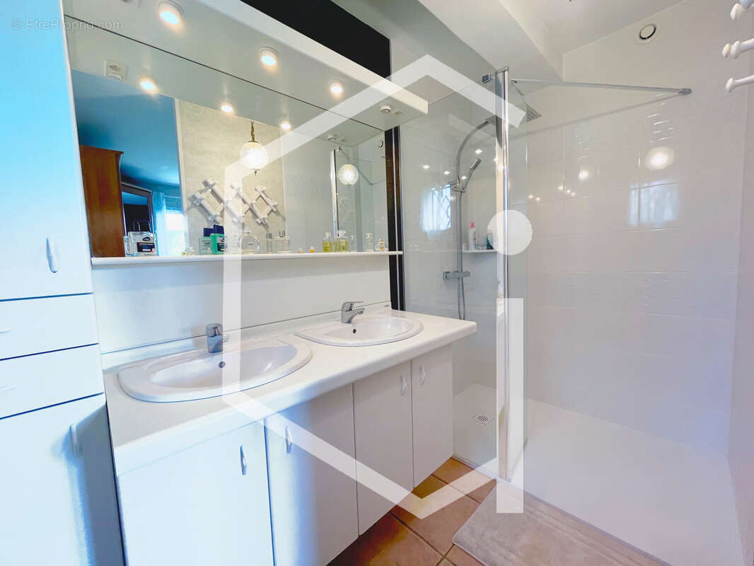 Maison à LA CHARITE-SUR-LOIRE