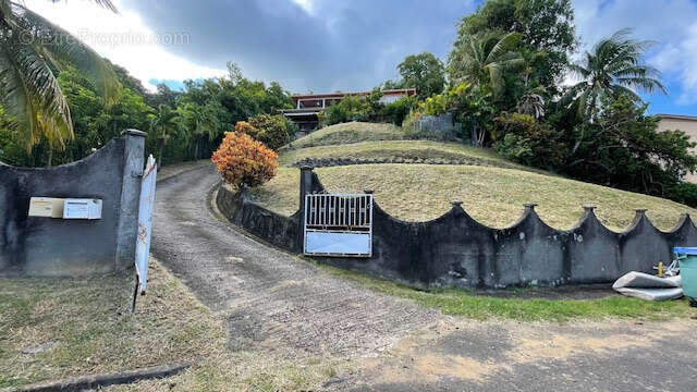 Maison à LA TRINITE