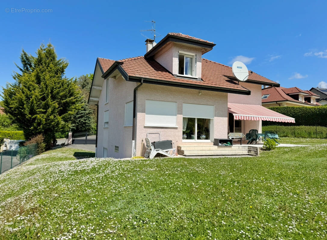 Maison à VETRAZ-MONTHOUX