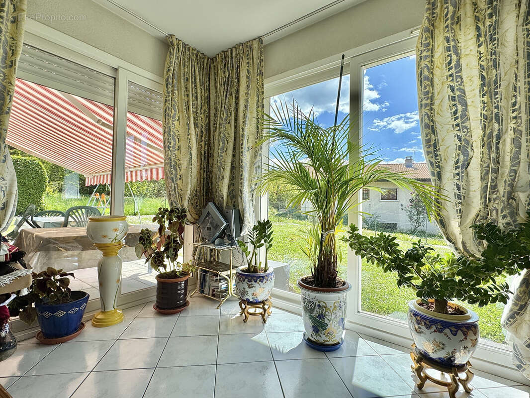 Maison à VETRAZ-MONTHOUX