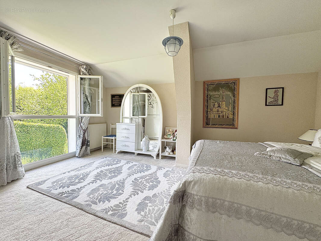 Maison à VETRAZ-MONTHOUX