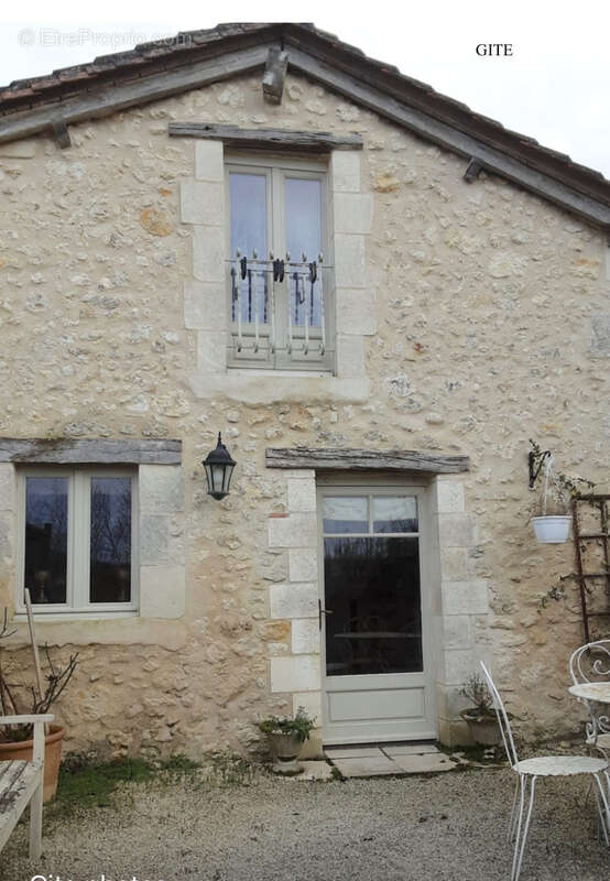 Maison à FESTALEMPS