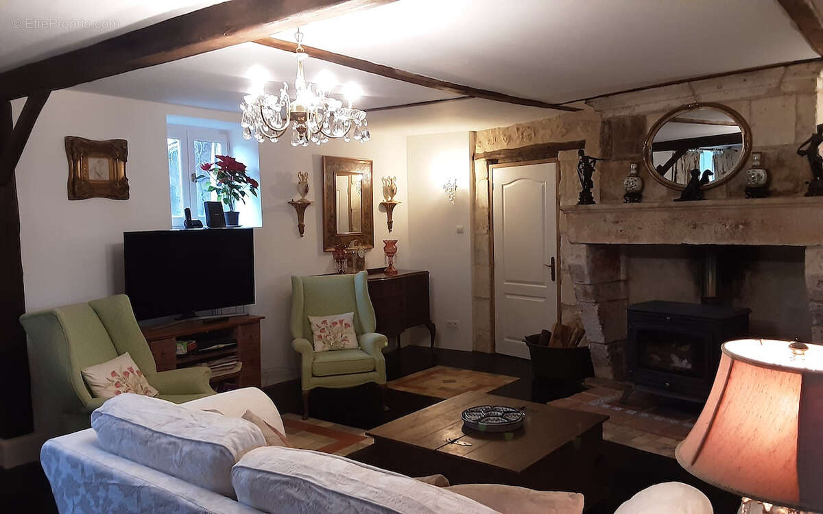 Maison à FESTALEMPS