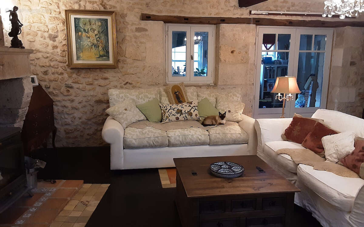 Maison à FESTALEMPS